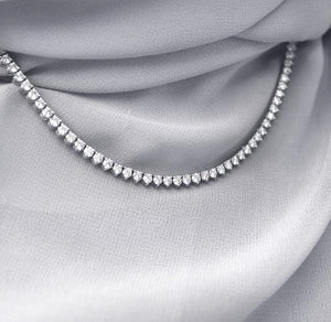 Vivere 3 Prong Diamond Necklace in 18k White Gold Vermeil