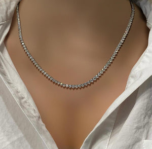 Vivere 3 Prong Diamond Necklace in 18k White Gold Vermeil