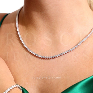 Vivere 3 Prong Diamond Necklace in 18k White Gold Vermeil