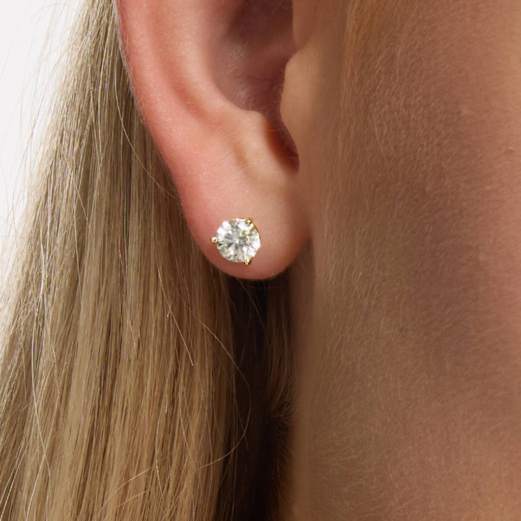 Novena 3 Prong Diamond Stud Earrings in 18k Gold Vermeil