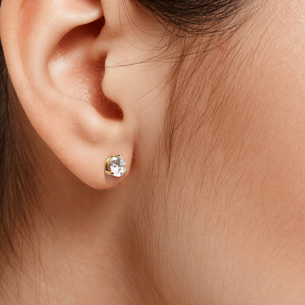 Novena 3 Prong Diamond Stud Earrings in 18k Gold Vermeil