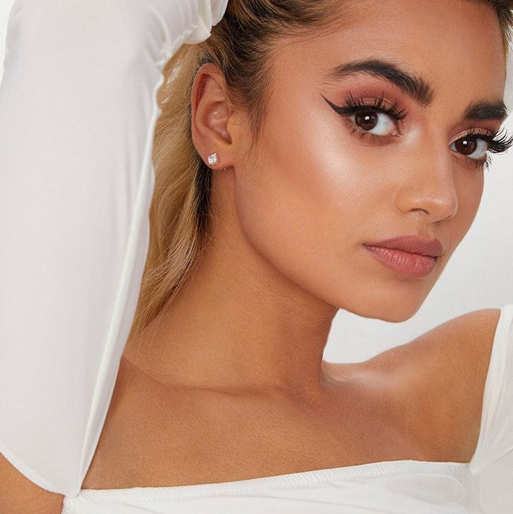 Lilith Princess Diamond Stud Earrings in 18k White Gold Vermeil